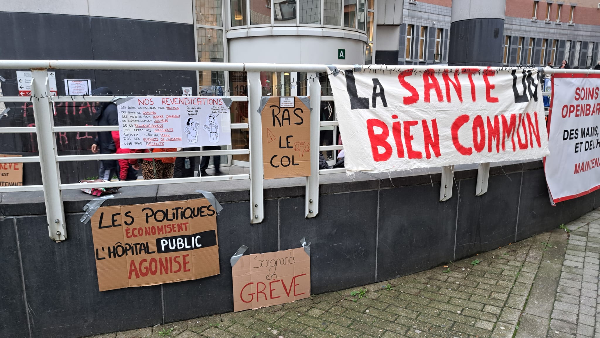 Pancartes de la grève de novembre